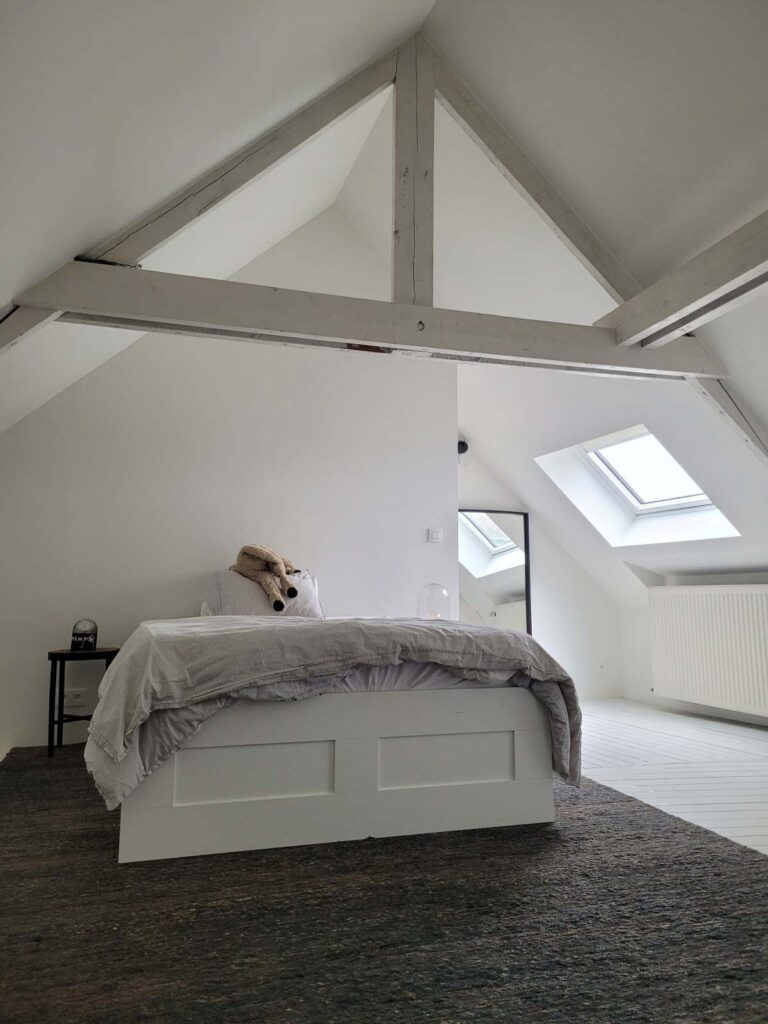 zolder ombouwen tot slaapkamer